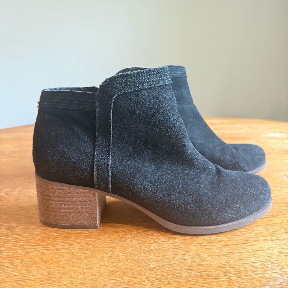 Black Suede Ankle Booties Koolaburra by UGG Thia Style with Block Heel - Women